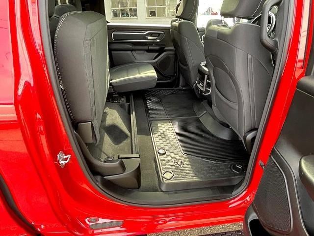 2022 RAM 1500 Big Horn 4x4 Crew Cab 5'7" Box