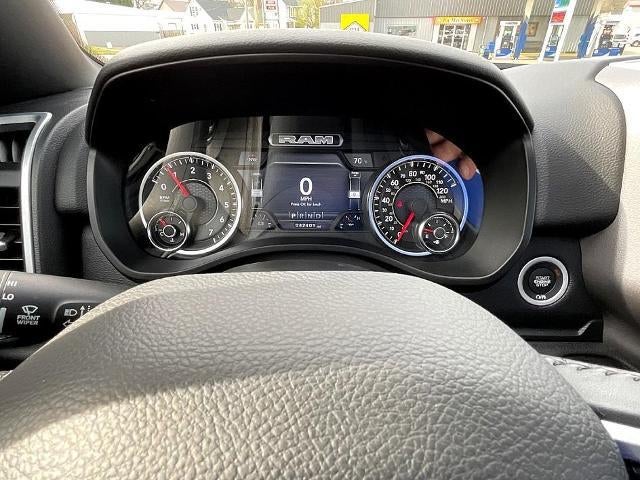 2022 RAM 1500 Big Horn 4x4 Crew Cab 5'7" Box
