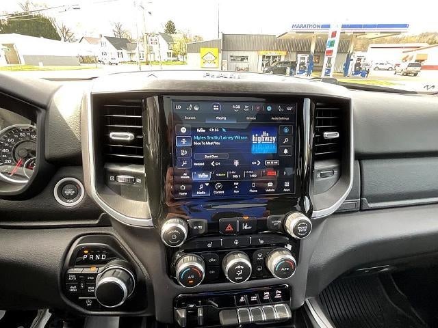 2022 RAM 1500 Big Horn 4x4 Crew Cab 5'7" Box