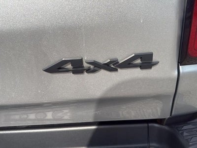 2020 RAM 1500 Laramie 4x4 Crew Cab 6'4" Box