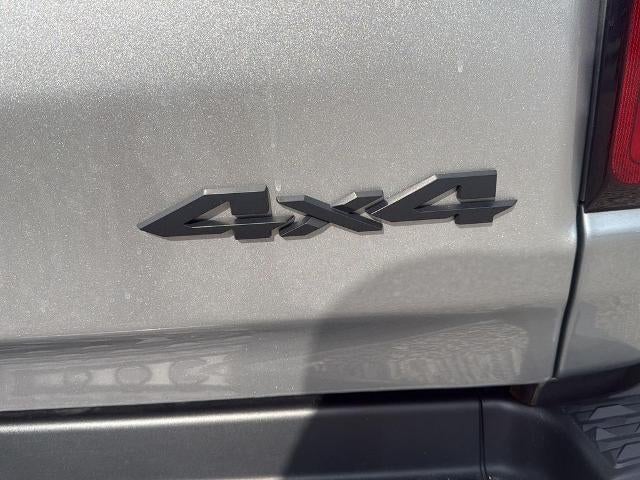 2020 RAM 1500 Laramie 4x4 Crew Cab 6'4" Box