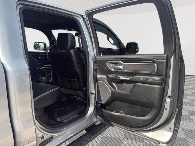 2020 RAM 1500 Laramie 4x4 Crew Cab 6'4" Box