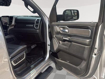2020 RAM 1500 Laramie 4x4 Crew Cab 6'4" Box