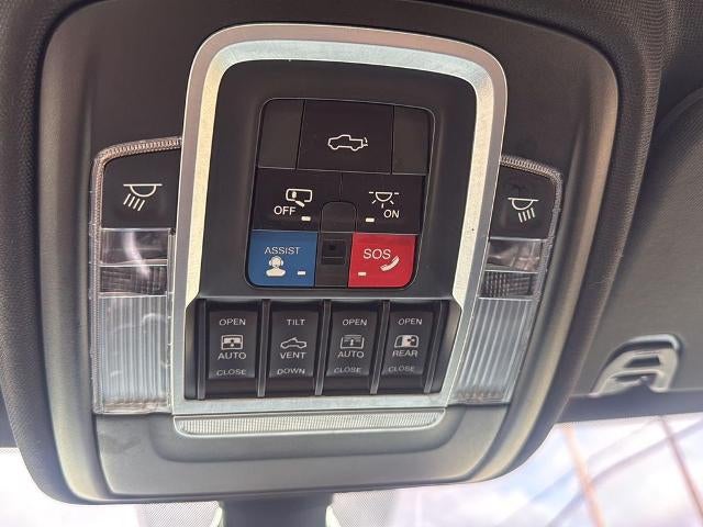 2020 RAM 1500 Laramie 4x4 Crew Cab 6'4" Box