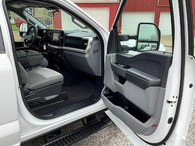 2024 Ford Super Duty F-250 SRW XLT 4WD Crew Cab 6.75' Box