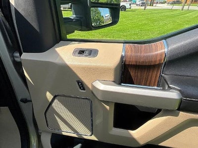 2017 Ford F-150 Lariat 4WD SuperCrew 5.5' Box