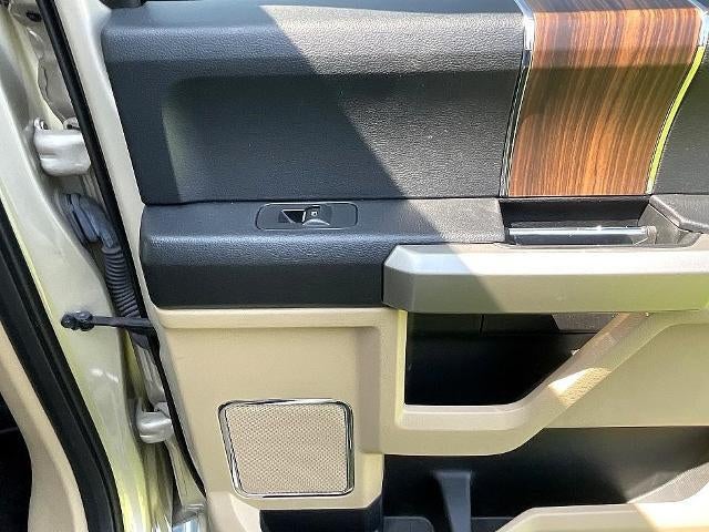 2017 Ford F-150 Lariat 4WD SuperCrew 5.5' Box