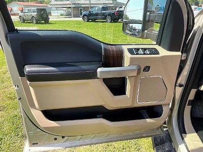 2017 Ford F-150 Lariat 4WD SuperCrew 5.5' Box
