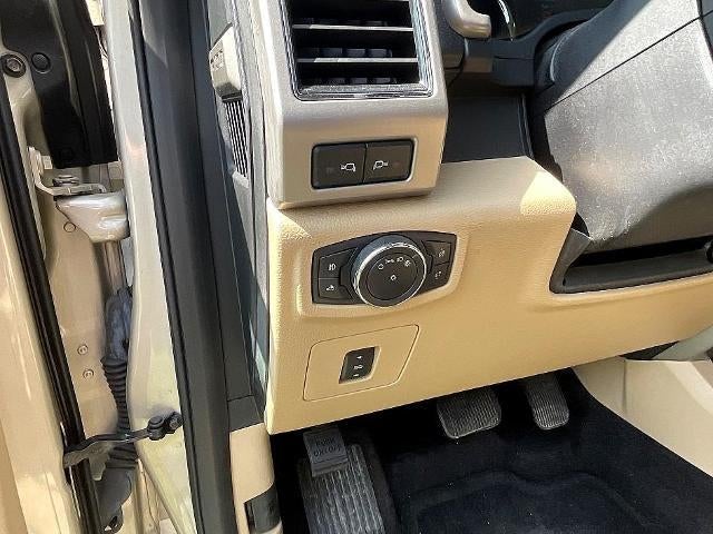 2017 Ford F-150 Lariat 4WD SuperCrew 5.5' Box