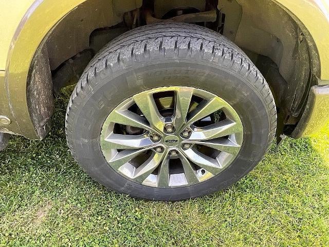 2017 Ford F-150 Lariat 4WD SuperCrew 5.5' Box