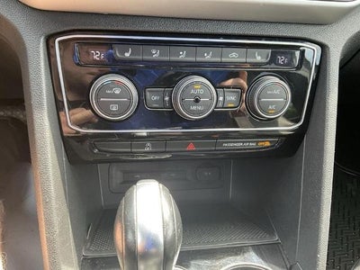2022 Volkswagen Atlas Cross Sport 3.6L V6 SE w/Technology FWD