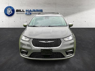 2023 Chrysler Pacifica Limited FWD