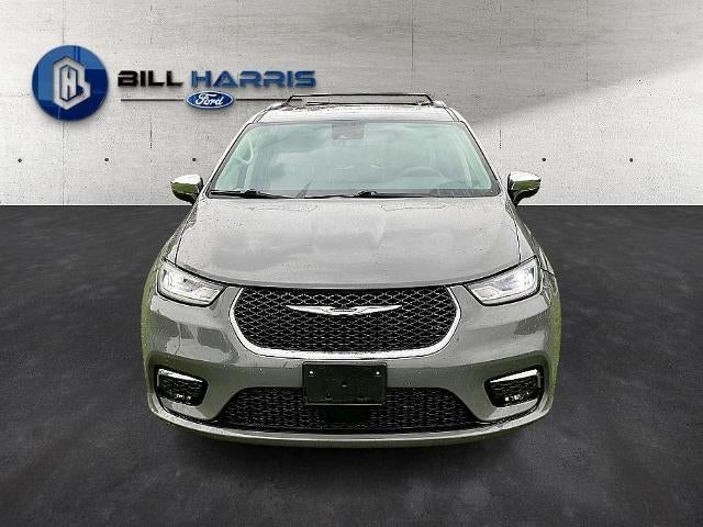 2023 Chrysler Pacifica Limited FWD