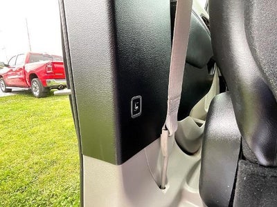 2023 Chrysler Pacifica Limited FWD