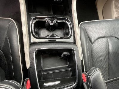 2023 Chrysler Pacifica Limited FWD