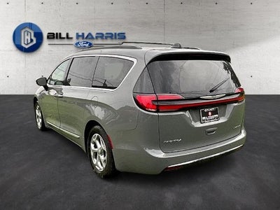 2023 Chrysler Pacifica Limited FWD