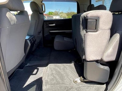 2019 Toyota Tundra 4WD 4WD SR5 CrewMax 5.5' Bed 5.7L (SE)