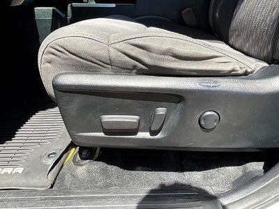 2019 Toyota Tundra 4WD 4WD SR5 CrewMax 5.5' Bed 5.7L (SE)