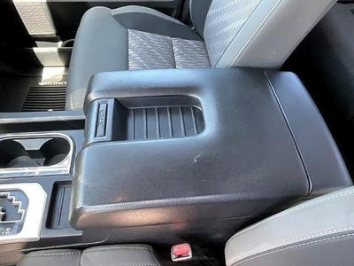 2019 Toyota Tundra 4WD 4WD SR5 CrewMax 5.5' Bed 5.7L (SE)